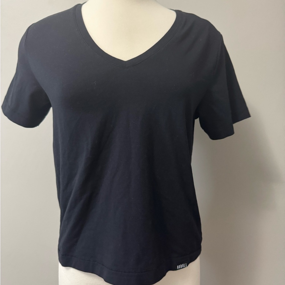 NOBULL Black  V-Neck Short Sleeve Tee Small